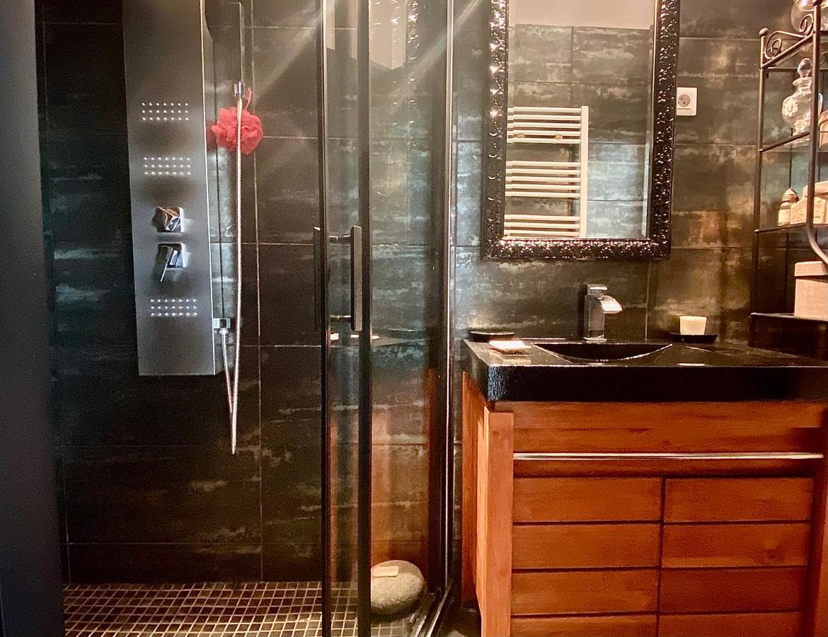 Grand Appartement Haussmanien De Standing Avec Jacuzzi Terrasse Et Parking En Hyper Centre Bordeaux Eksteriør bilde